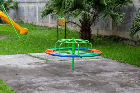 Casa de condomínio para alugar com 48m², 2 quartos e 1 vaga Casa de condomínio para alugar com 48m², 2 quartos e 1 vagaÁrea comum - Playground