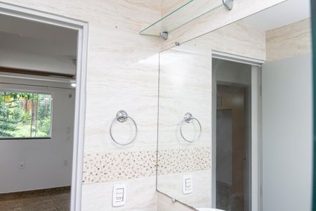 Casa de condomínio para alugar com 48m², 2 quartos e 1 vaga Casa de condomínio para alugar com 48m², 2 quartos e 1 vagaBanheiro