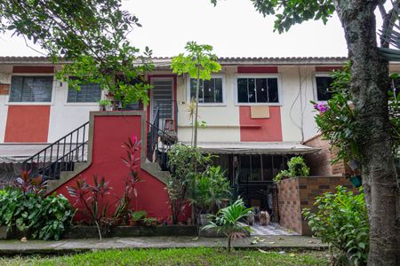 Casa de condomínio para alugar com 48m², 2 quartos e 1 vaga Casa de condomínio para alugar com 48m², 2 quartos e 1 vagaFachada