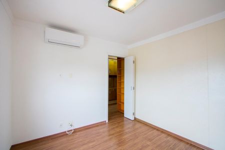 Apartamento à venda com 165m², 3 quartos e 2 vagasQuarto 1 - Suíte