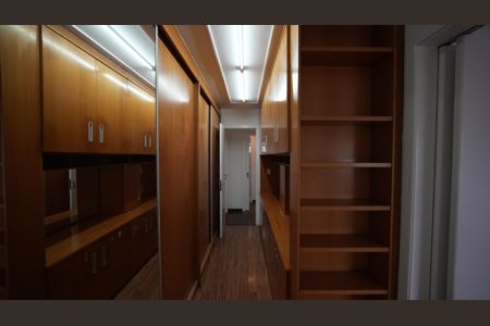 Apartamento à venda com 165m², 3 quartos e 2 vagasSuíte 3