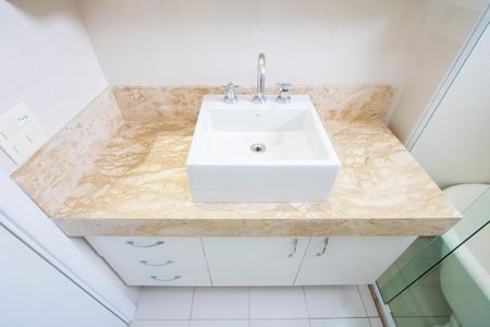 Apartamento à venda com 165m², 3 quartos e 2 vagasBanheiro do quarto 1