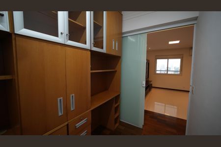Apartamento à venda com 165m², 3 quartos e 2 vagasQuarto 1