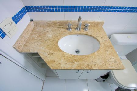 Apartamento à venda com 165m², 3 quartos e 2 vagasBanheiro do quarto 2