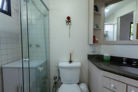 Apartamento à venda com 74m², 3 quartos e 1 vagaBanheiro da Suíte