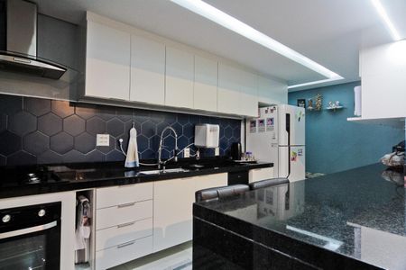 Apartamento à venda com 96m², 3 quartos e 1 vaga Apartamento à venda com 96m², 3 quartos e 1 vagaCozinha