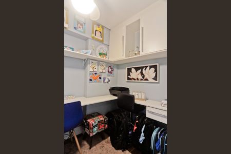 Apartamento à venda com 96m², 3 quartos e 1 vaga Apartamento à venda com 96m², 3 quartos e 1 vagaEscritório