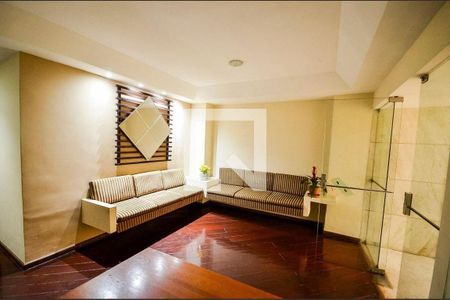 Apartamento à venda com 156m², 4 quartos e 2 vagasHall