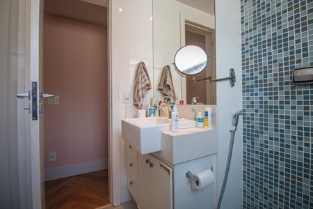 Apartamento à venda com 156m², 4 quartos e 2 vagasBanheiro Social