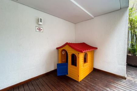 Apartamento à venda com 70m², 2 quartos e 1 vaga Apartamento à venda com 70m², 2 quartos e 1 vagaPiscina / Playground