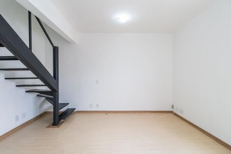 Apartamento para alugar com 2 quartos, 75m² em Alphaville Industrial, Barueri