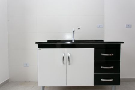 Cozinha de apartamento para alugar com 1 quarto, 28m² em Penha de França, São Paulo