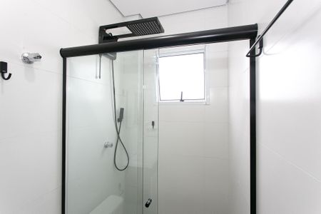 Banheiro de apartamento para alugar com 1 quarto, 28m² em Penha de França, São Paulo