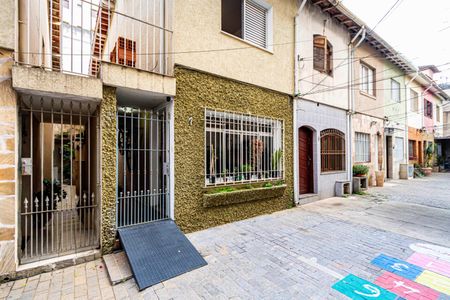 Casa de condomínio à venda com 120m², 2 quartos e 2 vagas Casa de condomínio à venda com 120m², 2 quartos e 2 vagasFachada