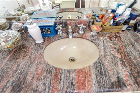 Apartamento à venda com 127m², 3 quartos e 3 vagasSuíte - Banheiro