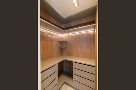 Apartamento para alugar com 43m², 1 quarto e 1 vagaCloset da Suíte