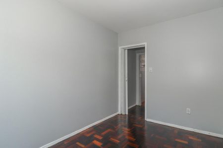 Quarto de apartamento para alugar com 1 quarto, 37m² em Jardim Itu, Porto Alegre