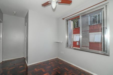Sala de apartamento para alugar com 1 quarto, 37m² em Jardim Itu, Porto Alegre