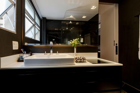 Apartamento à venda com 75m², 2 quartos e 1 vagaBanheiro da Suíte 1