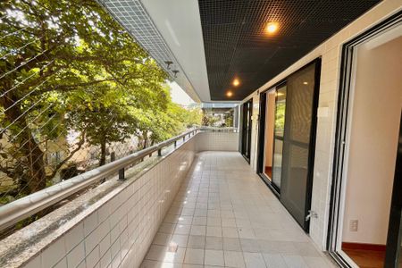 Apartamento para alugar com 115m², 3 quartos e 2 vagasVaranda