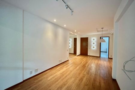 Sala  de apartamento para alugar com 3 quartos, 115m² em Leblon, Rio de Janeiro