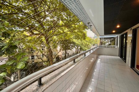 Apartamento para alugar com 115m², 3 quartos e 2 vagasVaranda 