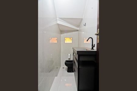 Casa para alugar com 3 quartos, 300m² em Jardim Regina, São Paulo