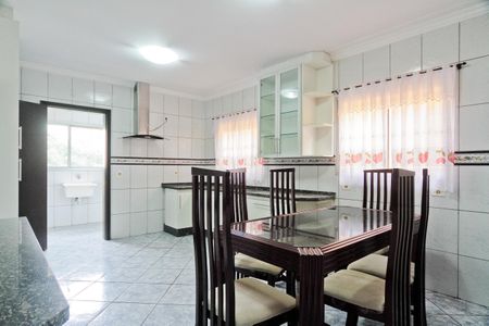 Casa para alugar com 300m², 3 quartos e 5 vagas