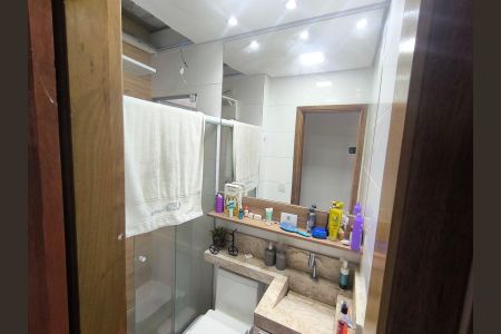 Banheiro de apartamento à venda com 2 quartos, 40m² em Vila Canero, São Paulo