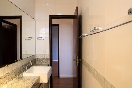 Apartamento à venda com 130m², 3 quartos e 2 vagasBanheiro