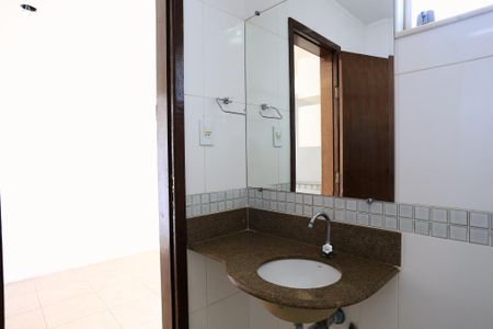 Apartamento à venda com 130m², 3 quartos e 2 vagasBanheiro 1