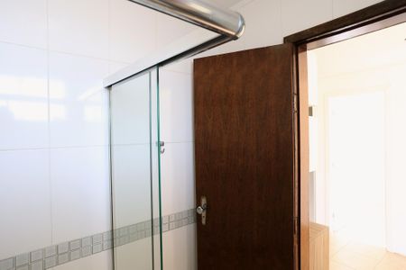 Apartamento à venda com 130m², 3 quartos e 2 vagasBanheiro 1