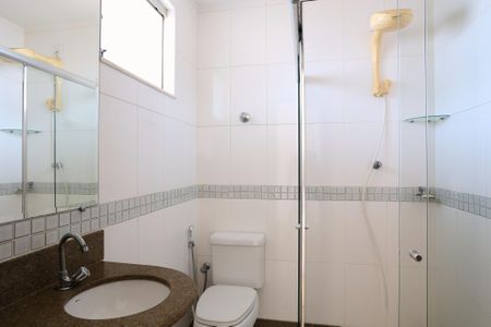 Apartamento à venda com 130m², 3 quartos e 2 vagasBanheiro 1