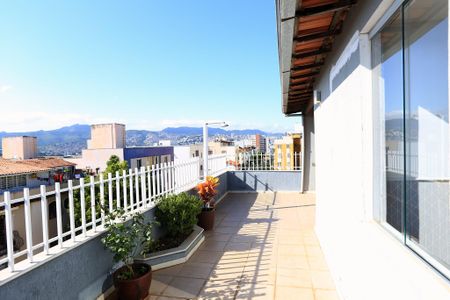 Apartamento à venda com 130m², 3 quartos e 2 vagasCobertura