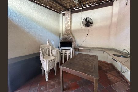 Apartamento para alugar com 62m², 2 quartos e sem vagaÁrea comum - Churrasqueira