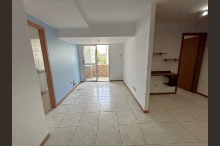 Sala de apartamento para alugar com 2 quartos, 62m² em Praça Seca, Rio de Janeiro