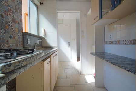 Cozinha de apartamento para alugar com 1 quarto, 42m² em Jardim Floresta, Porto Alegre