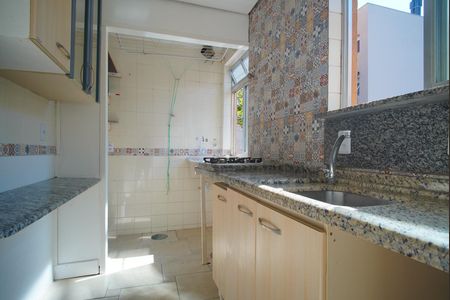 Cozinha de apartamento para alugar com 1 quarto, 42m² em Jardim Floresta, Porto Alegre
