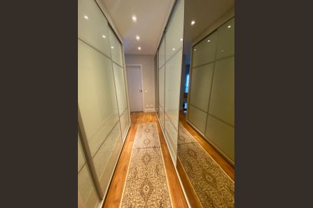 Corredor de apartamento à venda com 3 quartos, 202m² em Alphaville, Santana de Parnaíba