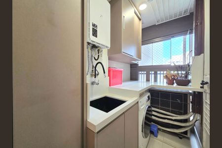 Apartamento à venda com 74m², 2 quartos e 1 vagaÁrea de Serviço