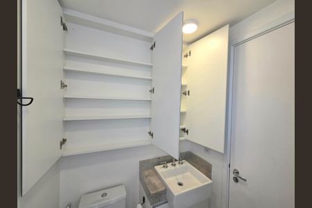 Apartamento à venda com 74m², 2 quartos e 1 vagaBanheiro da Suíte 2