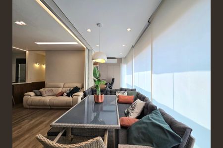 Apartamento à venda com 74m², 2 quartos e 1 vagaVaranda