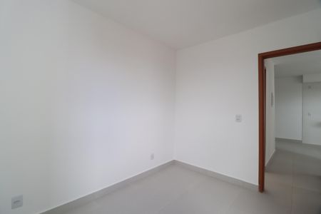Quarto 2 - Suíte de apartamento para alugar com 2 quartos, 58m² em Dona Zulmira, Uberlândia