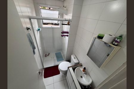 Banheiro de apartamento à venda com 2 quartos, 51m² em Centro, Barueri
