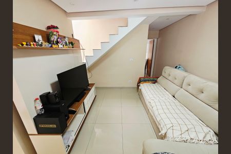 Sala de casa à venda com 4 quartos, 116m² em Parque Edu Chaves, São Paulo