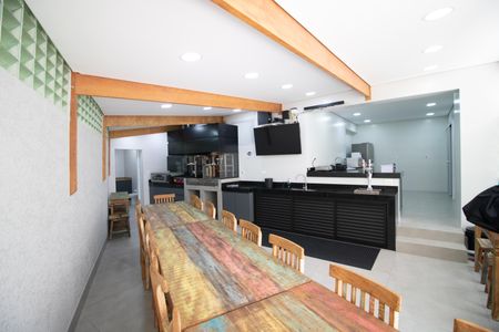 Apartamento para alugar com 130m², 4 quartos e 3 vagas