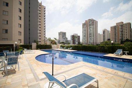 Apartamento para alugar com 130m², 4 quartos e 3 vagas