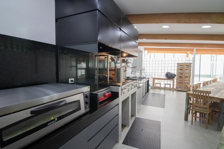 Apartamento para alugar com 130m², 4 quartos e 3 vagas