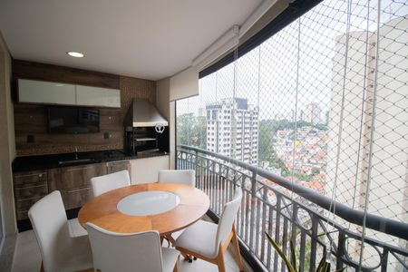 Apartamento para alugar com 130m², 4 quartos e 3 vagas