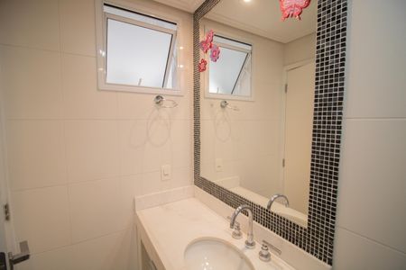 Apartamento para alugar com 130m², 4 quartos e 3 vagas